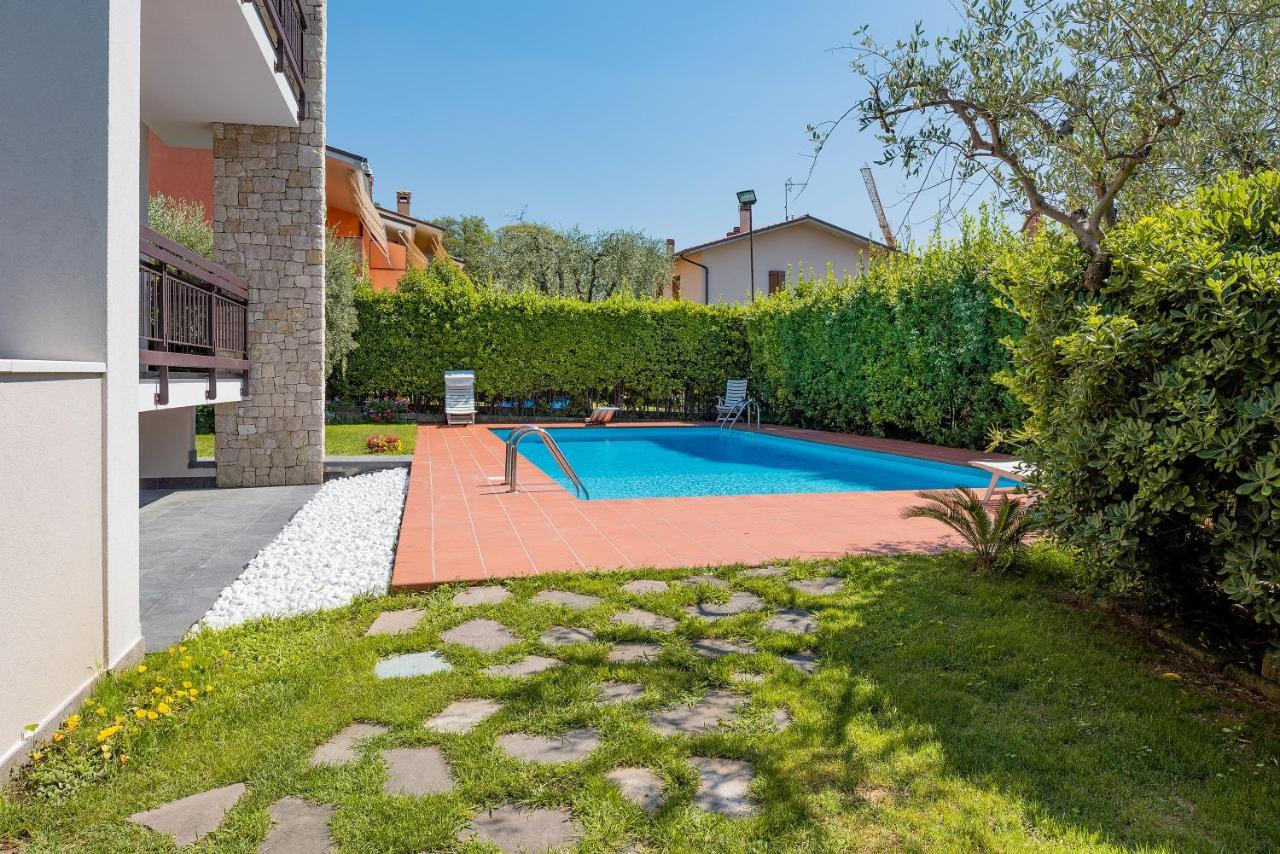 Casa Davide Apartment Бардолино Екстериор снимка