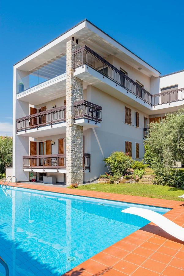 Casa Davide Apartment Бардолино Екстериор снимка